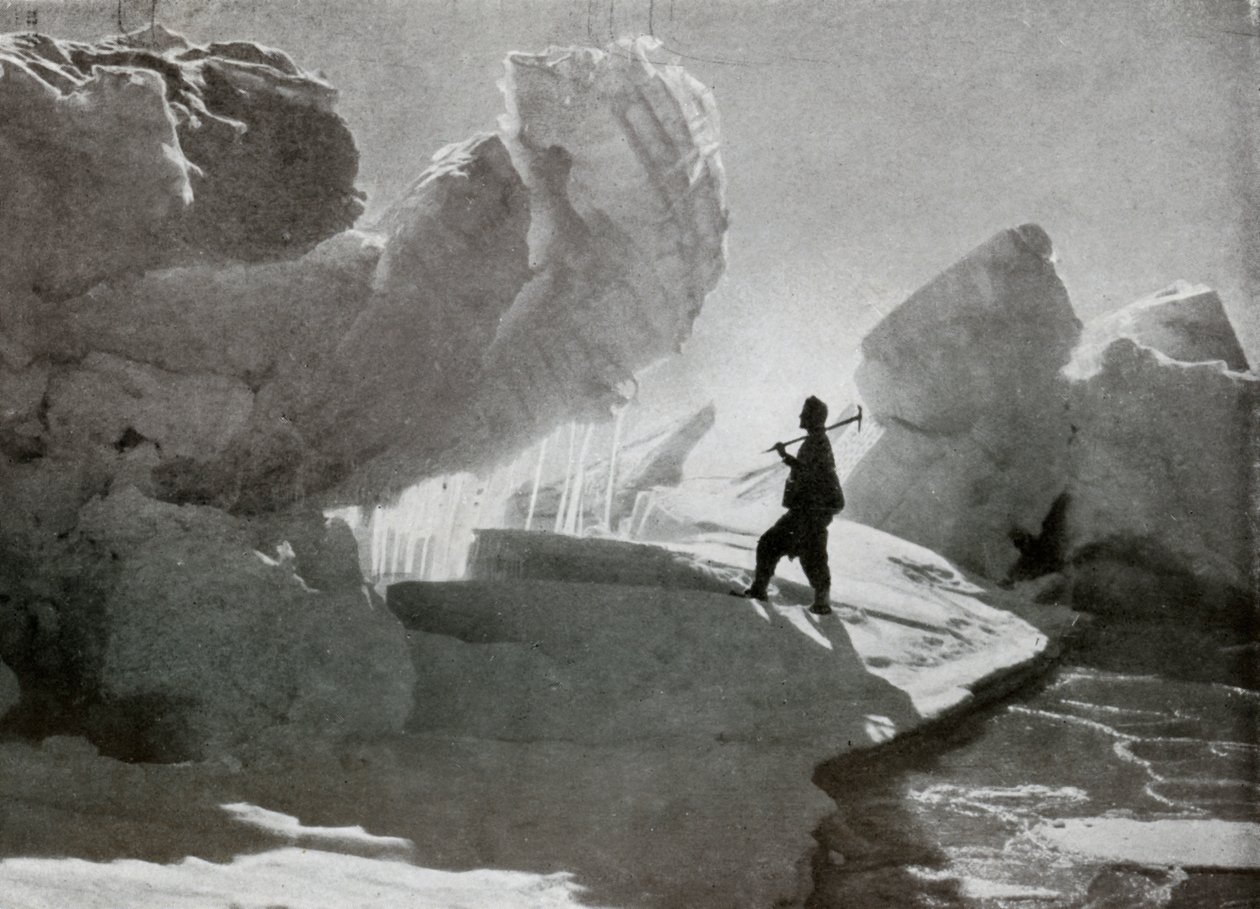 Nyomásos jégtömbök a Discovery Bluff közelében, c1911, 1913 alkotó: Frank Debenham