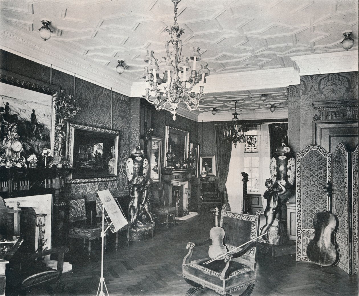The Music-Room, Captain Harveys House, Hampstead, 1903 alkotó: Frank William Brookman
