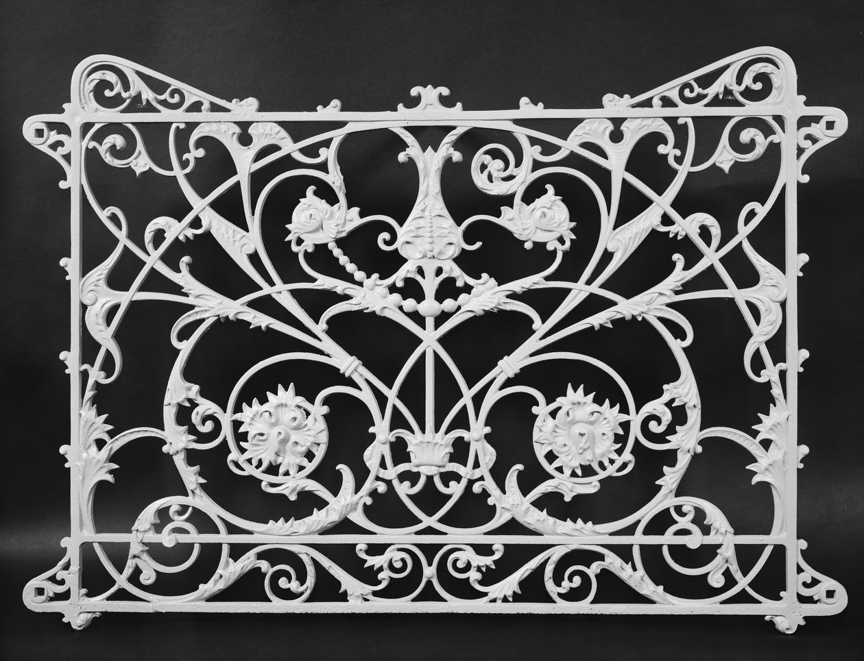Erkélykorlát szakasza a Mecca apartmanházból, 34th and State Streets, Chicago, Illinois, 1891-92 alkotó: Franklin Pierce Burnham