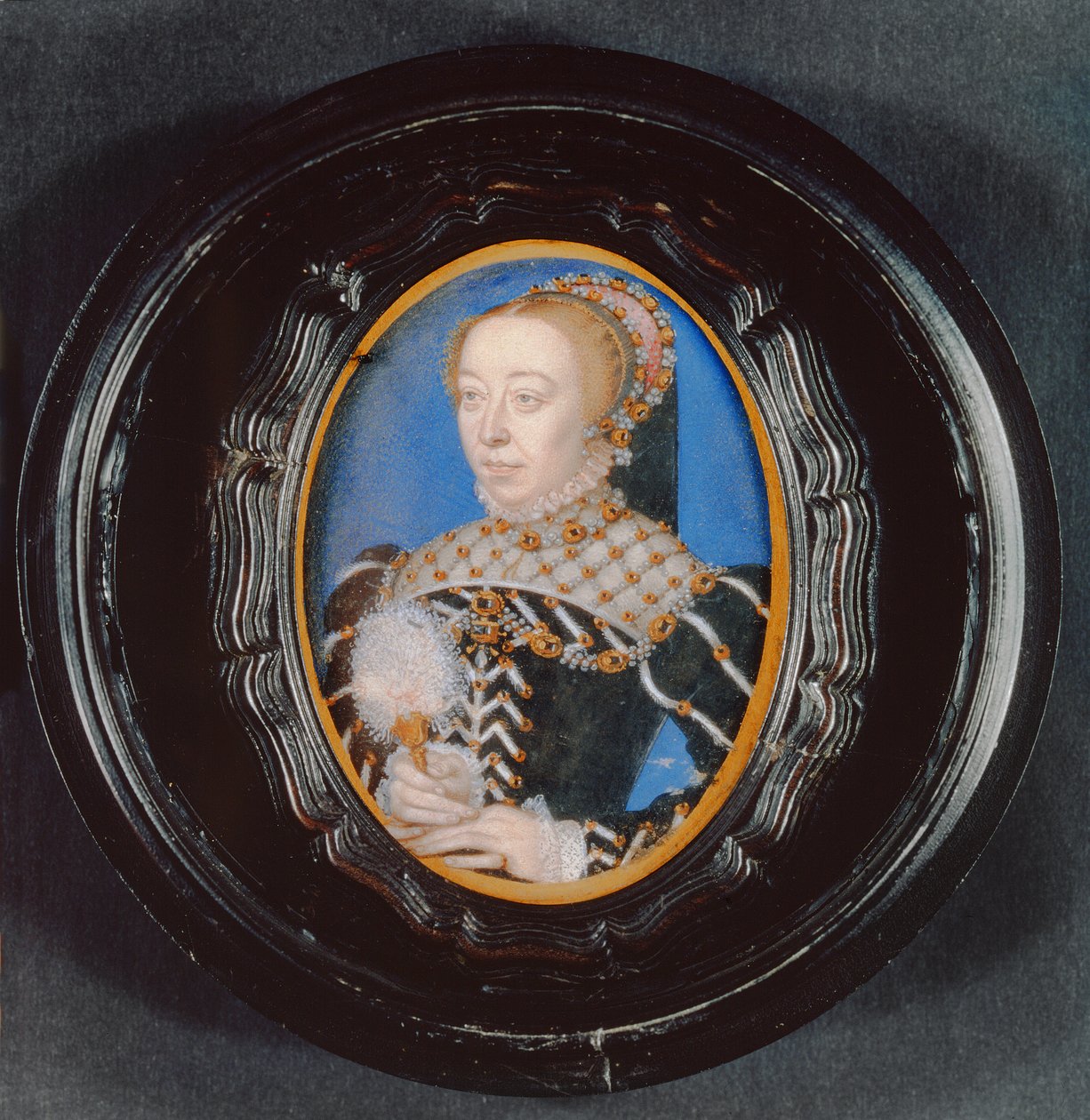 Catherine de Medici miniatúrája, 1555 körül (wc pergamen) alkotó: François Clouet