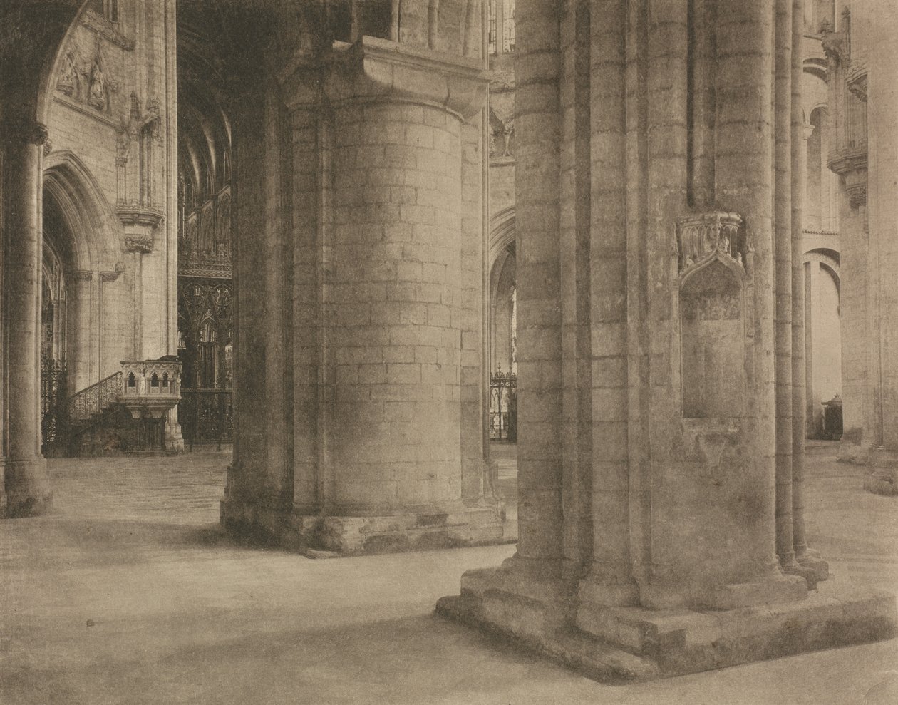 Kameramunka: Ely-székesegyház: a hajón és a nyolcszögön át alkotó: Frederick Henry Evans