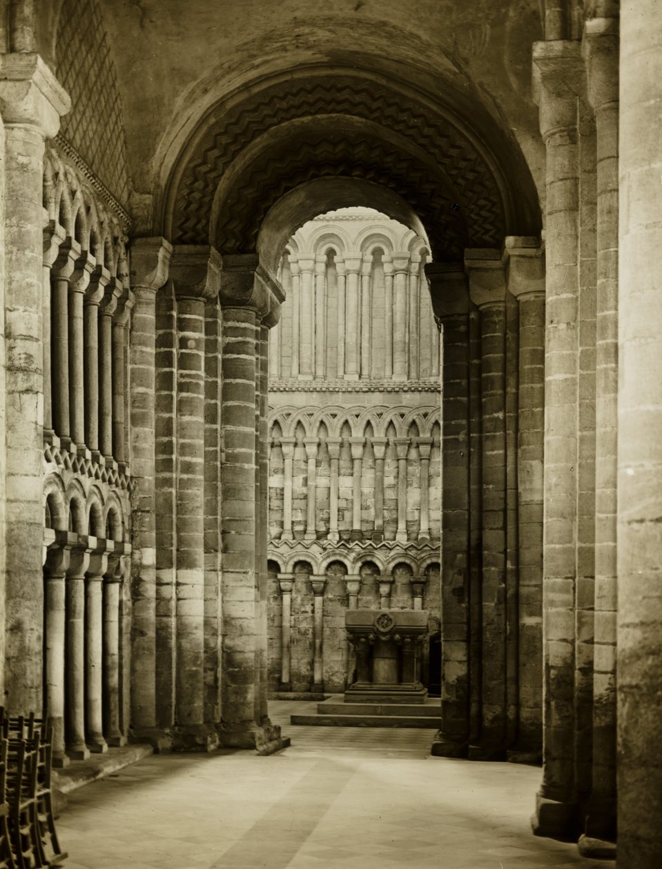 Ely székesegyház: A déli mellékhajó nyugati vége alkotó: Frederick H. Evans