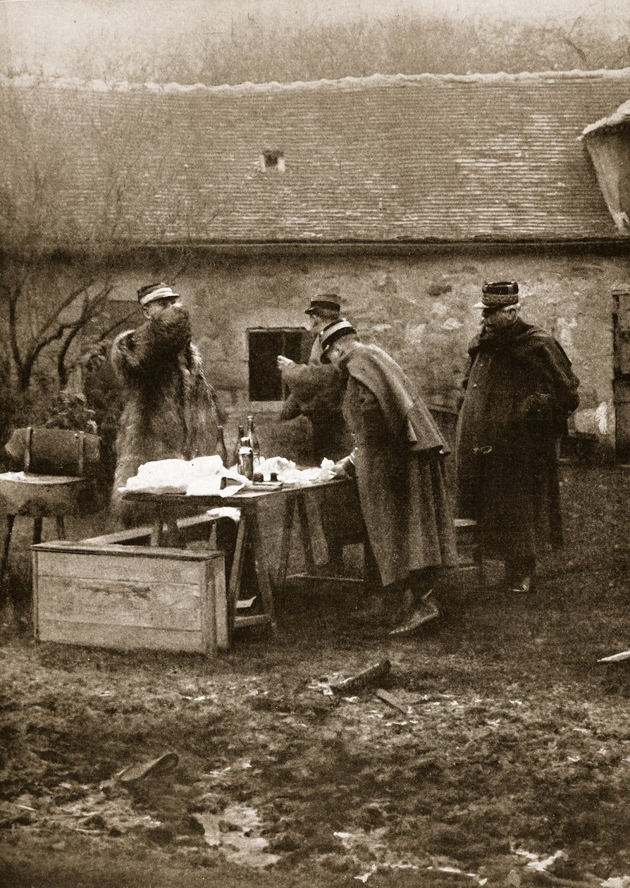 Gyors útszéli reggeli Joffre tábornokkal, G.C.B.-vel a fronton (szépia fotó) alkotó: French Photographer