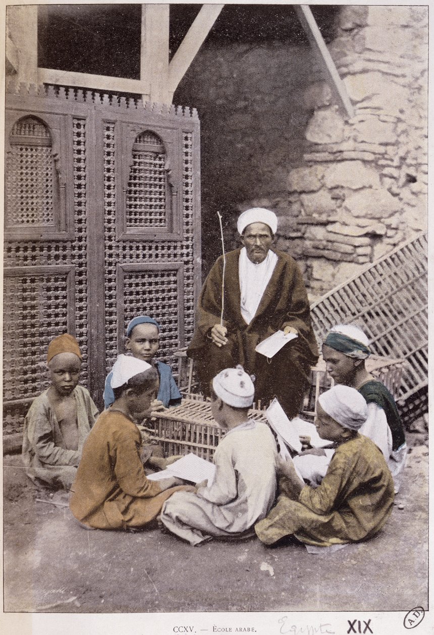 Egy arab iskola Kairóban 1900 körül (színes fotó) alkotó: French Photographer
