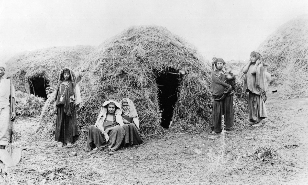 Berber falu Tunisz mellett, 1900 körül alkotó: French Photographer