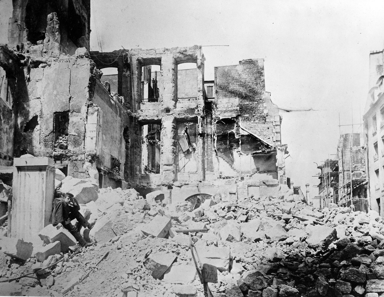 A porosz erők által okozott pusztítás Párizs ostroma alatt, 1870 alkotó: French Photographer