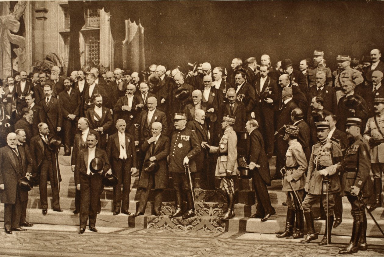 Néhány nagy ember összejövetele, akik Franciaországot évekig tartó megpróbáltatásokon keresztül vezették diadalra, 1914–1919 alkotó: French Photographer