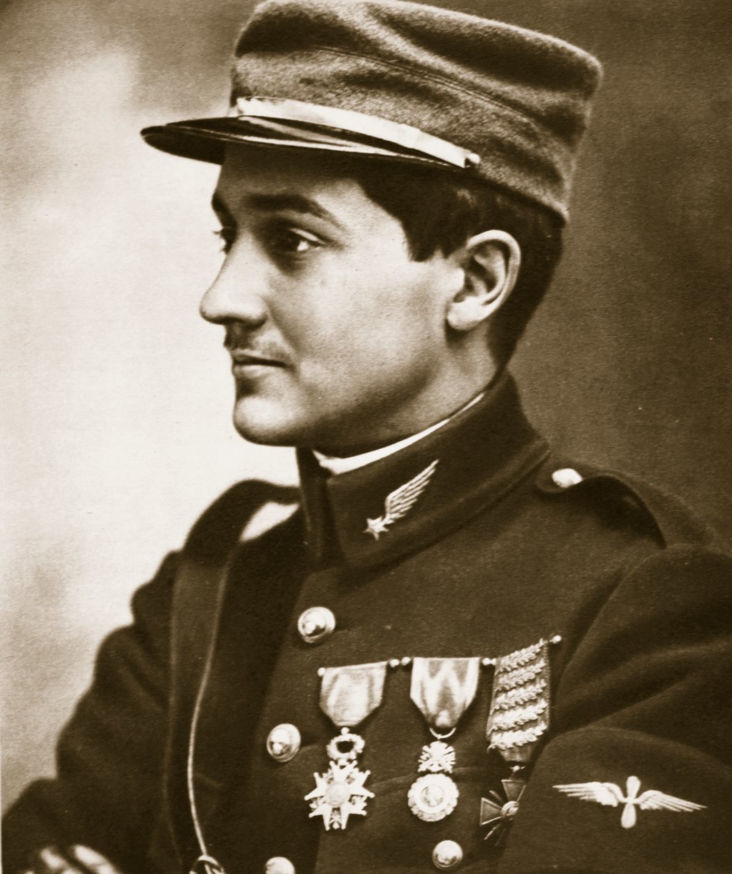 Guynemer – a fékezhetetlen (fotómélység) alkotó: French Photographer