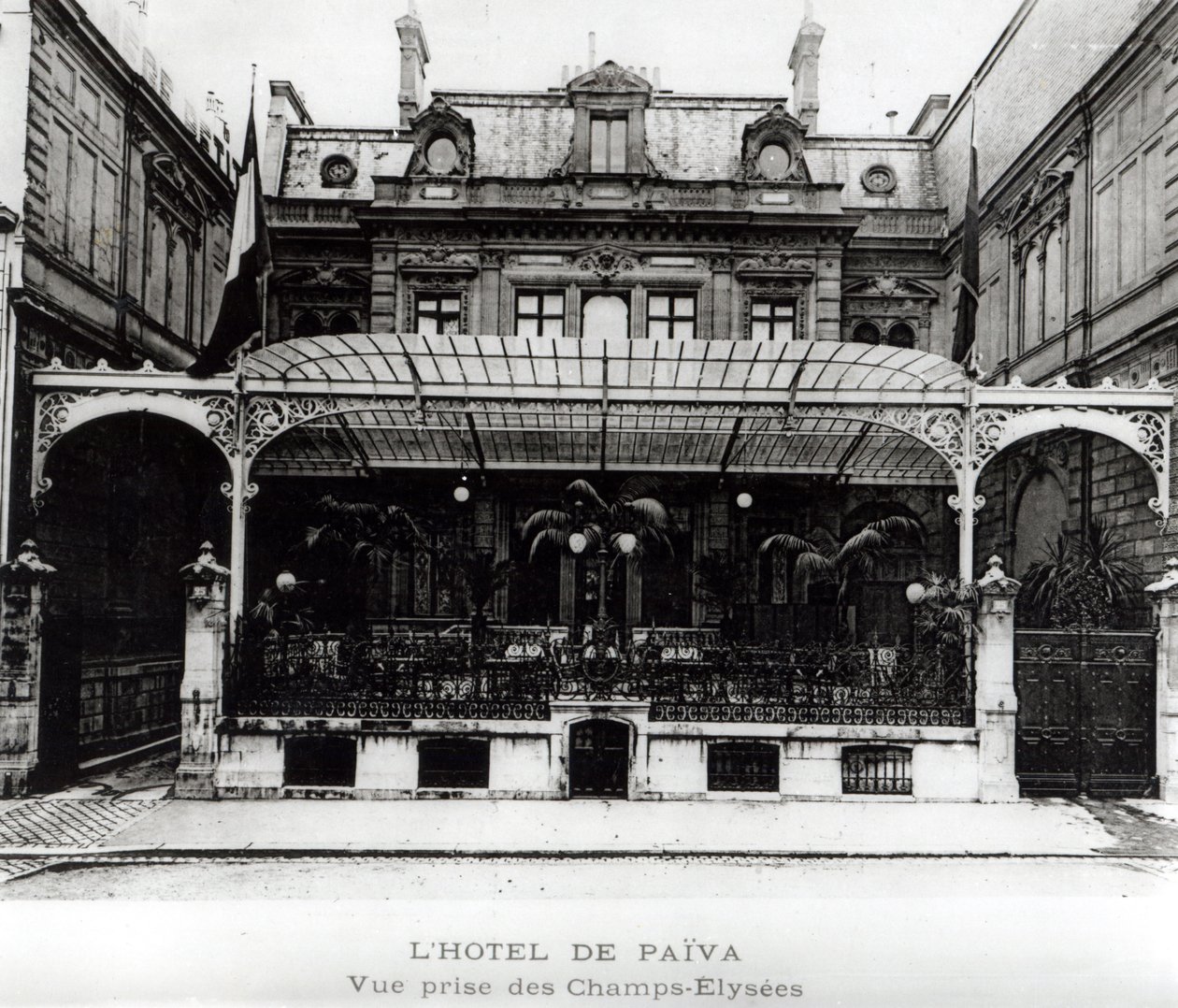 LHotel de Paiva a Champs-Elysees-n alkotó: French Photographer