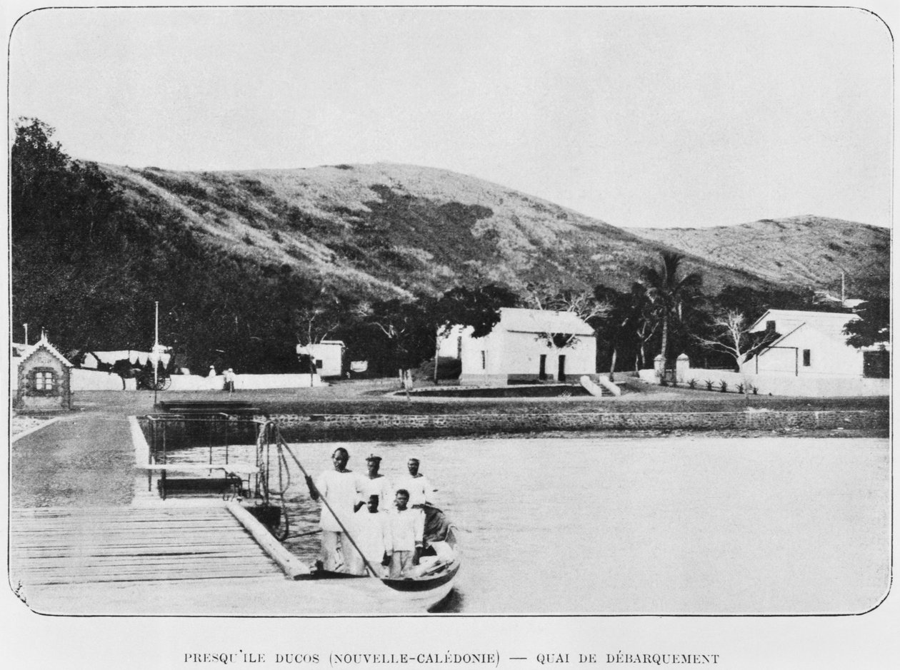 Új-Kaledónia, Ducos-félsziget, a leszállóhely, a La Depeche Coloniale-ból, 1903 alkotó: French Photographer