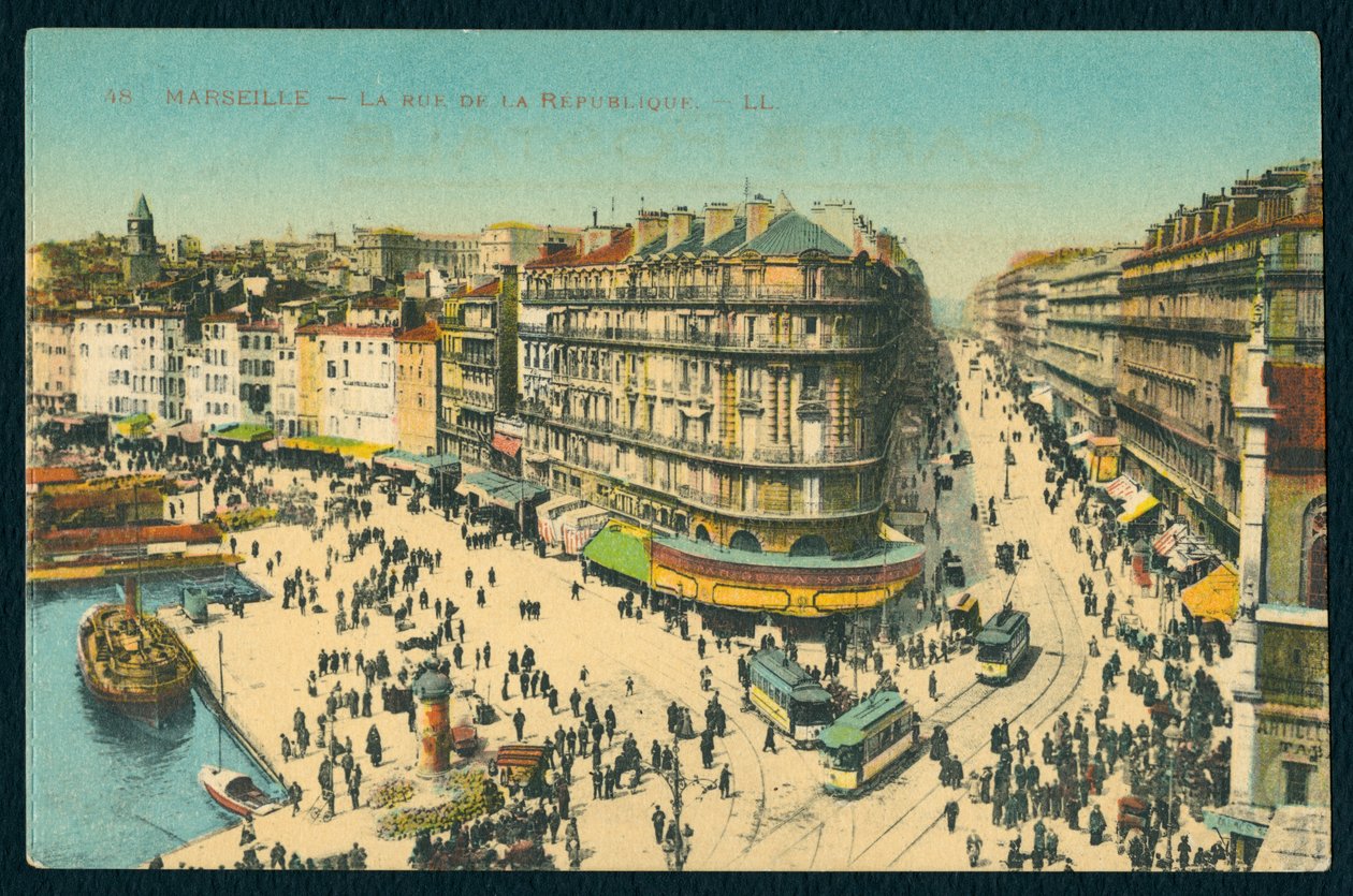 Képeslap, amely a franciaországi marseille-i Rue de la Republique-ot ábrázolja, 1920 körül (színes fekete-fehér fotó) alkotó: French Photographer