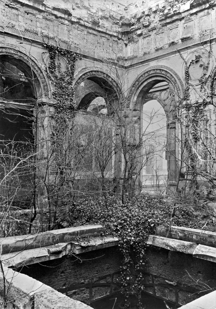 A Cour des Comptes romjai a párizsi kommün idején, 1871 alkotó: French Photographer