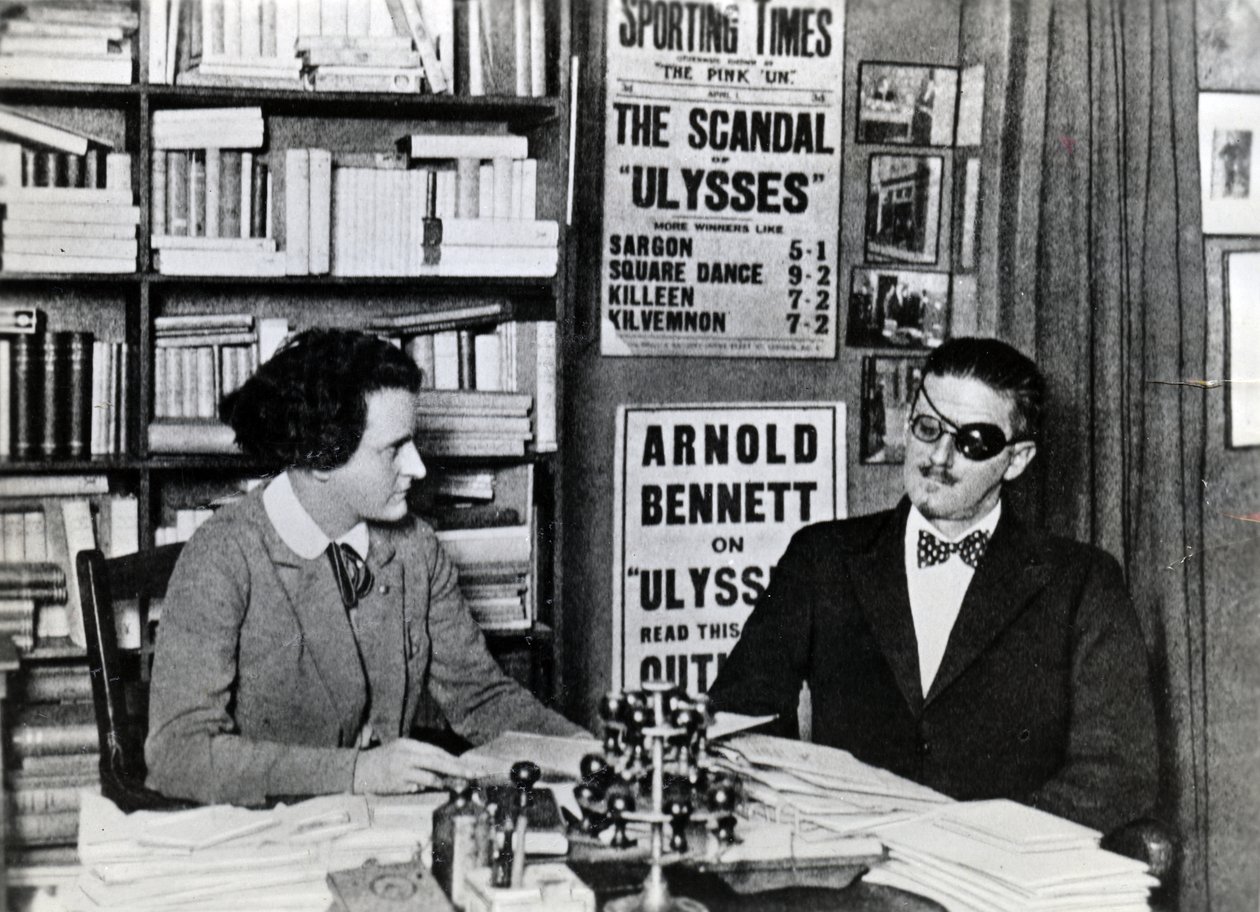 Sylvia Beach és James Joyce, 1922 körül alkotó: French Photographer