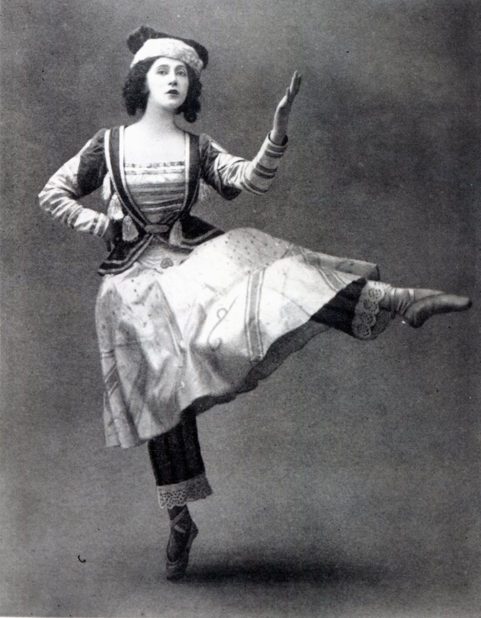 Tamara Karsavina a „Petrouchka” balettben, 1911 alkotó: French Photographer
