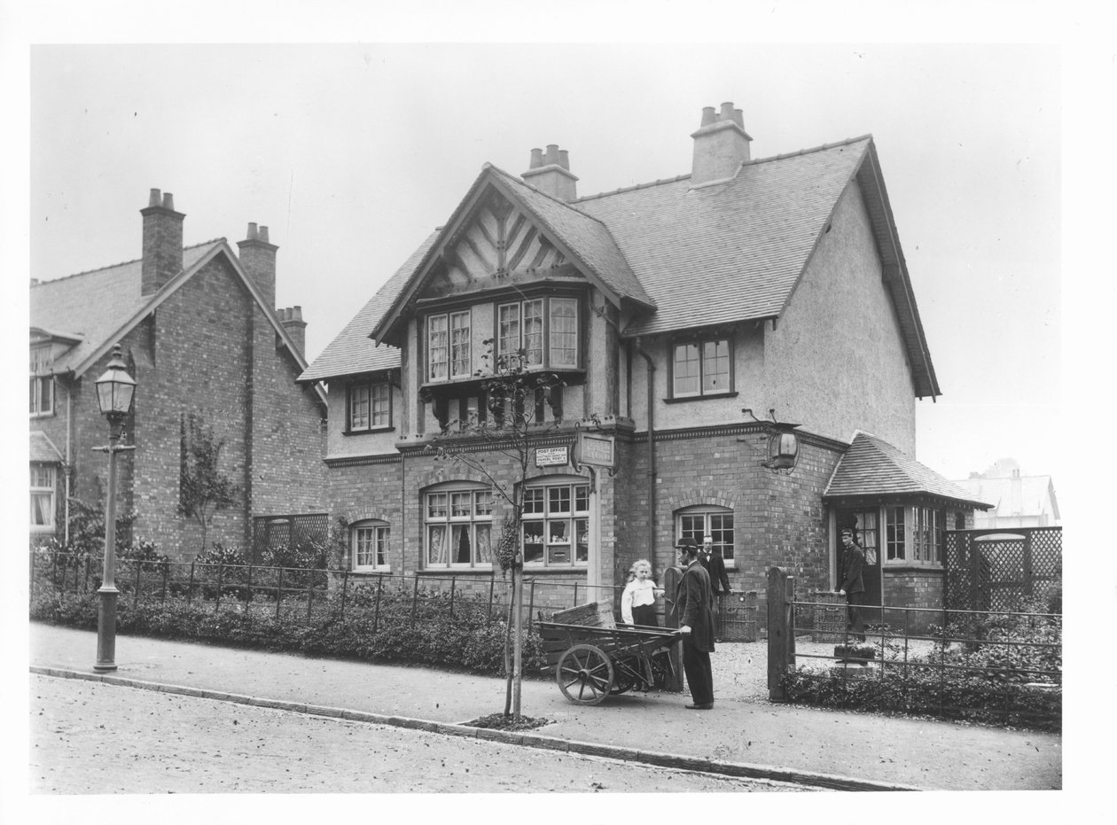 The Post Office, Bournville, 1900 körül alkotó: French Photographer