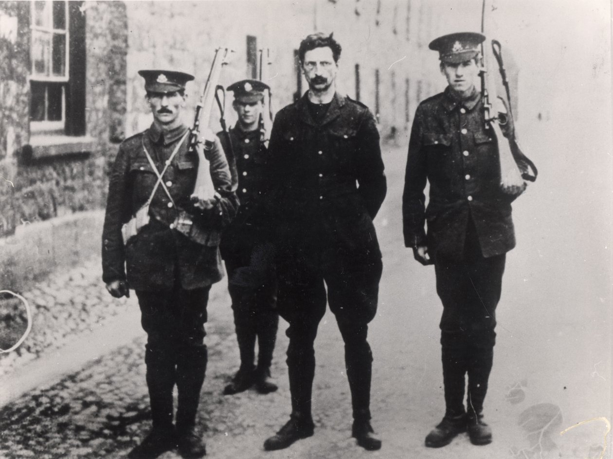 Eamonn De Valera (1882-1975) letartóztatása 1917 alkotó: French Photographer