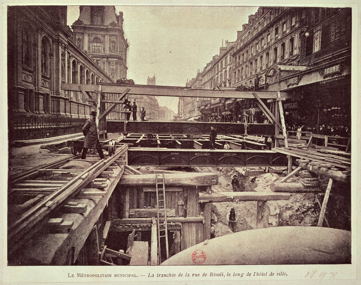 A metrórendszer kiépítése a rue de Rivoli mentén, 1898 alkotó: French School