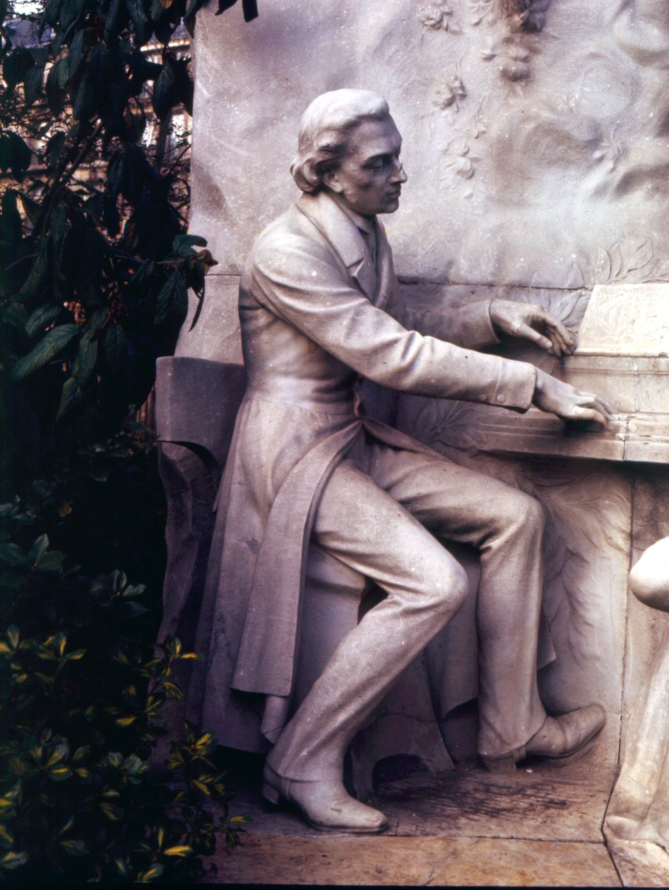 Frederic Chopin (1810-49) emlékműve (márvány) (részlet) alkotó: French School