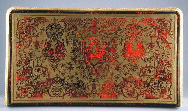 Egy XIV. Lajos Boulle komód teteje, 1700 körül (teknősbéka, sárgaréz és ormolu) (lásd még: 220159) alkotó: French School