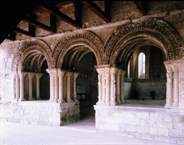 A káptalanházhoz vezető hármas boltív, 1157-1211 alkotó: French School
