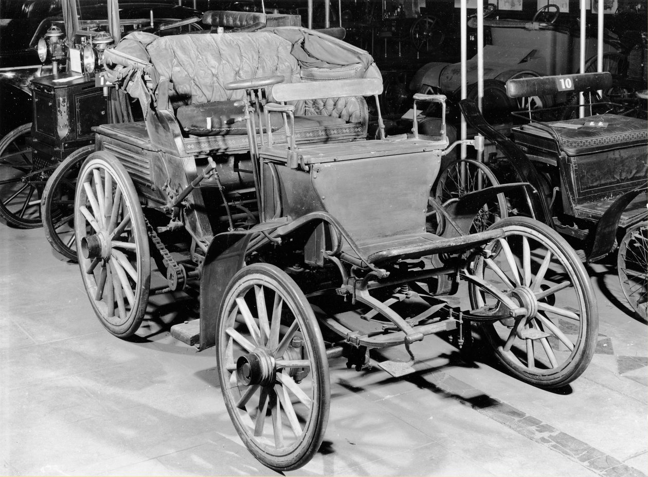 Benz autó, 1898 alkotó: French Photographer