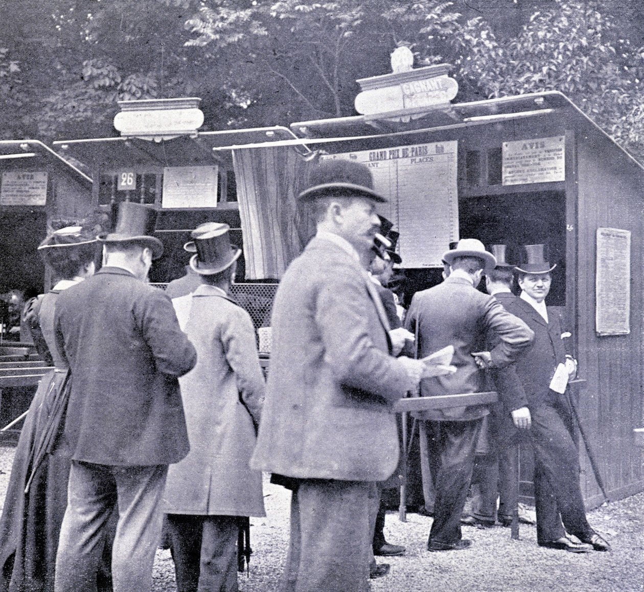 Fogadás a lóverseny előtt (XIX. század). alkotó: French Photographer