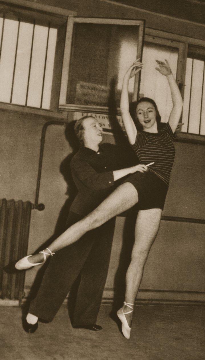 Bronislava Nijinska és Rosella Hightower, a Grand Ballet de Monte-Carlo-ból, 1949 (fotómélység) alkotó: French Photographer