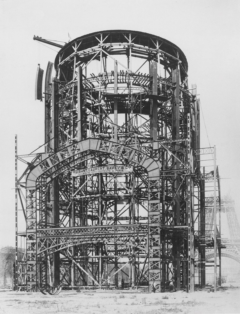 A Grand Dome Central építése az Exposition Universelle számára, Párizs, 1888 alkotó: French Photographer