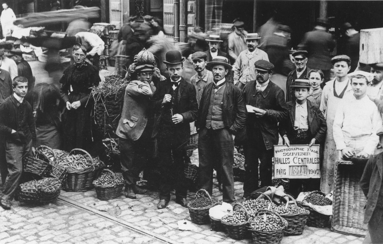 A Les Halles piac kertészei, Párizs, 1907 alkotó: French Photographer