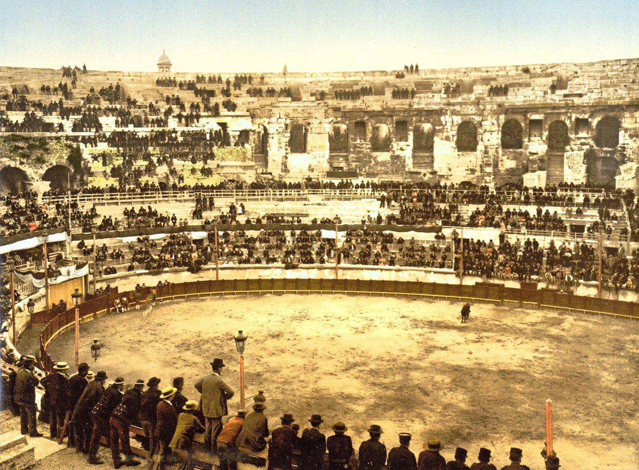 A nîmesi amfiteátrum belsejében, 1890-1900 alkotó: French Photographer