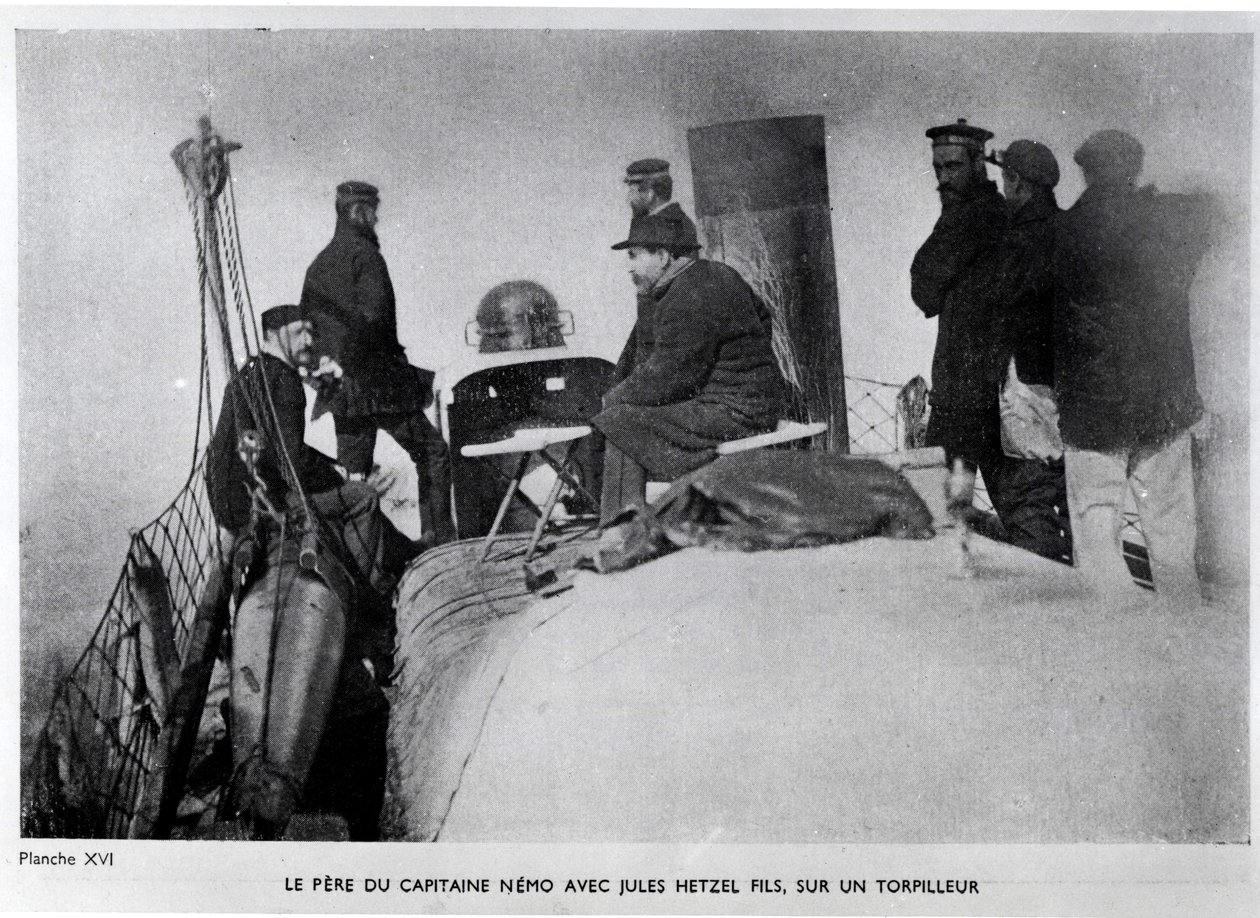 Jules Verne (1828-1905) és Jules Hetzel fia egy torpedón. alkotó: French Photographer