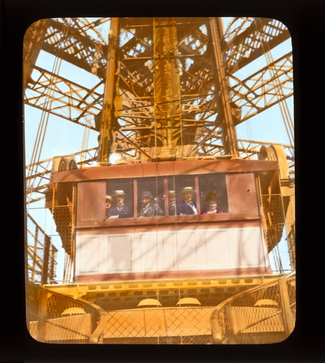 Párizsi kiállítás: Eiffel-torony, 1900 (lámpás csúszda) alkotó: French Photographer