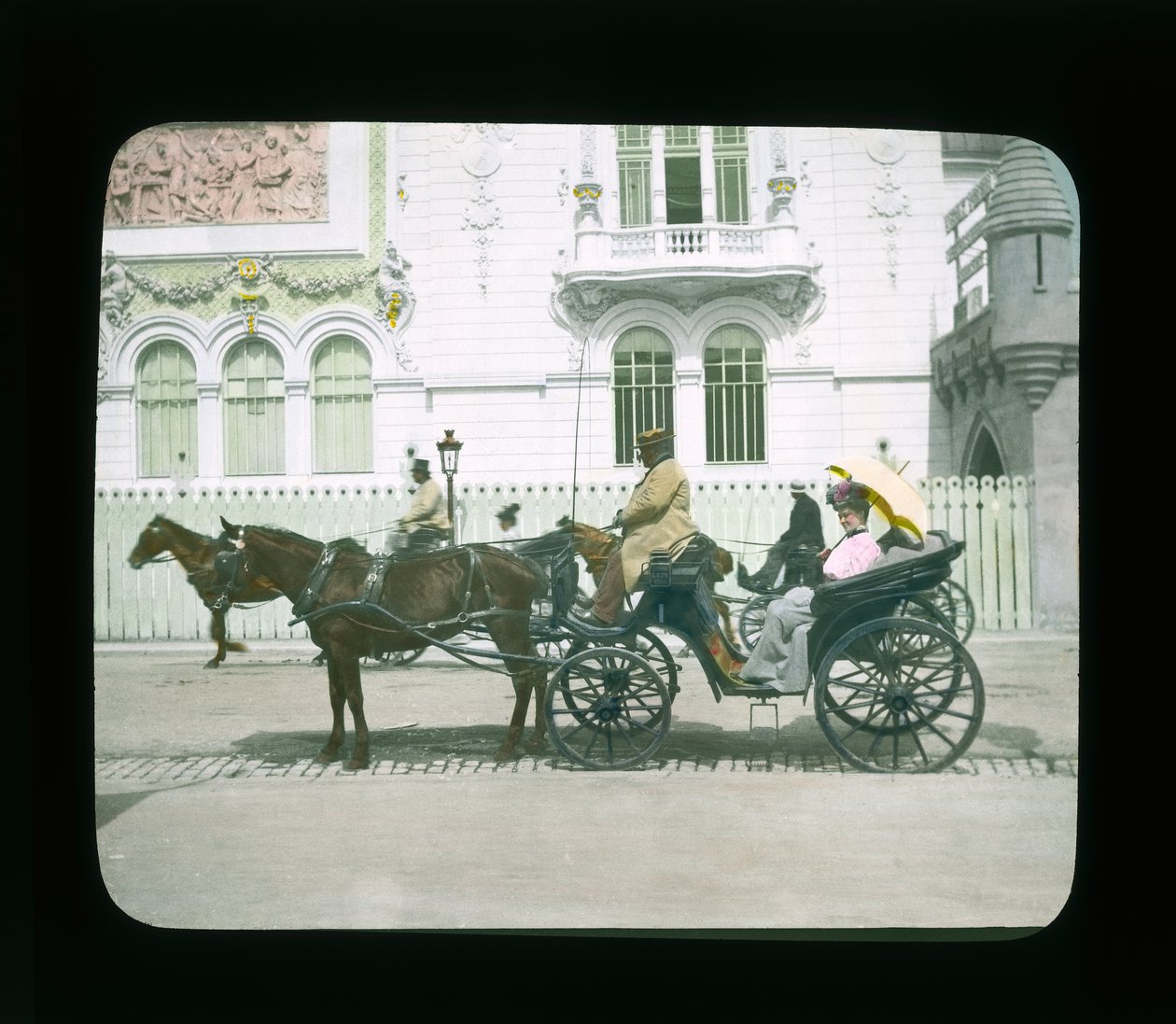 Párizsi kiállítás: Dekoratív Művészetek Palotája, Párizs, Franciaország, 1900 (lámpás csúszda) alkotó: French Photographer