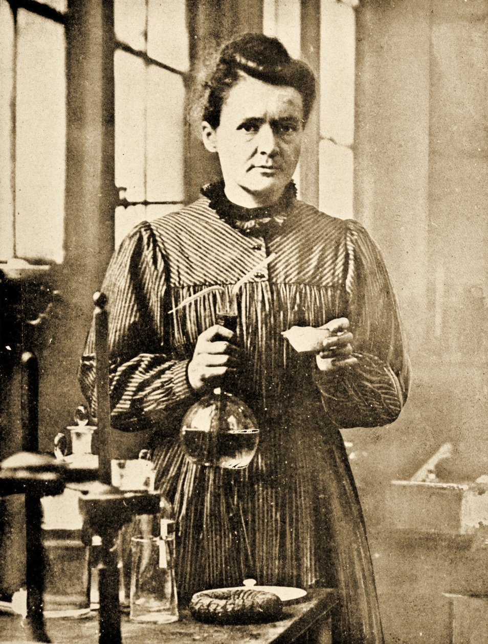 Marie Curie portréja 1901 körül alkotó: French Photographer
