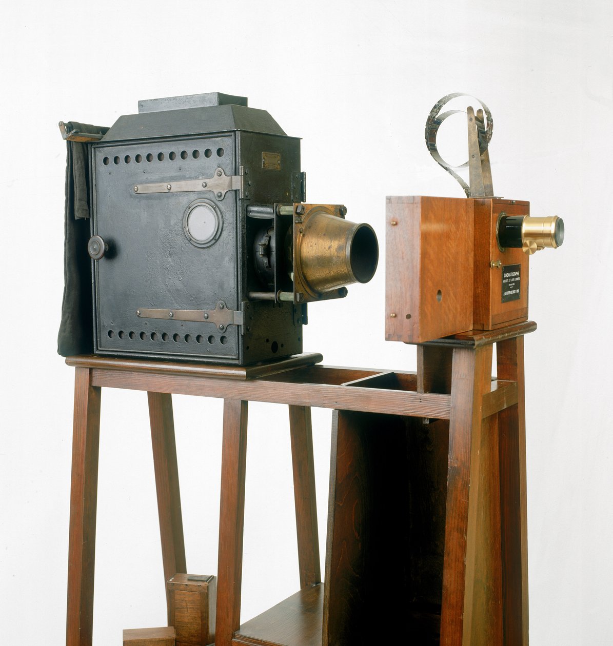 2umiere mozi, 1895 (fa és fém) alkotó: French School