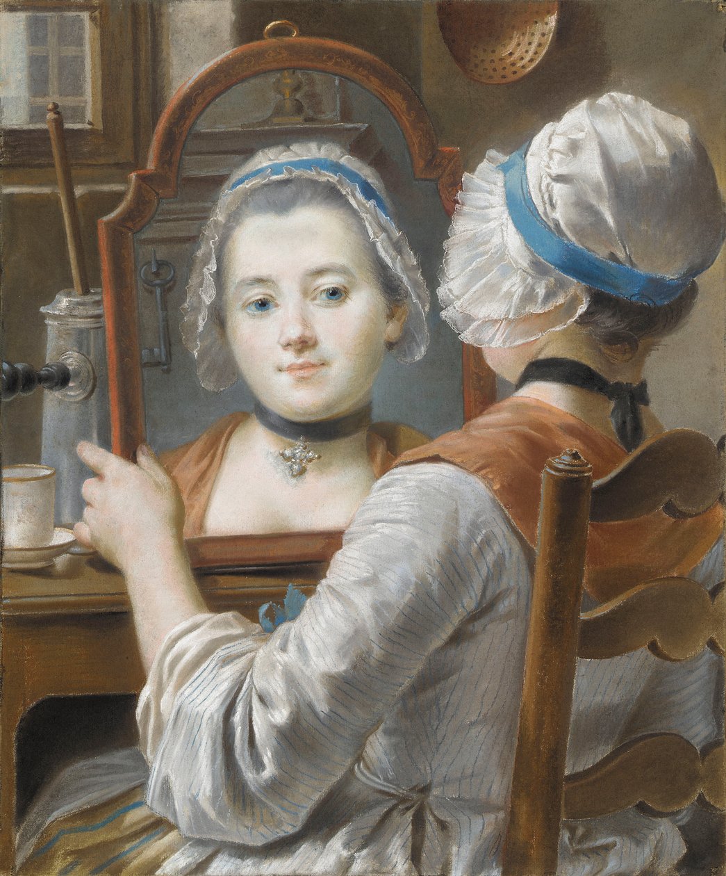 Egy lány motorháztetőt viselő, tükörben nézi magát, csokoládéval és csészével az asztalon, 1750 körül alkotó: French School