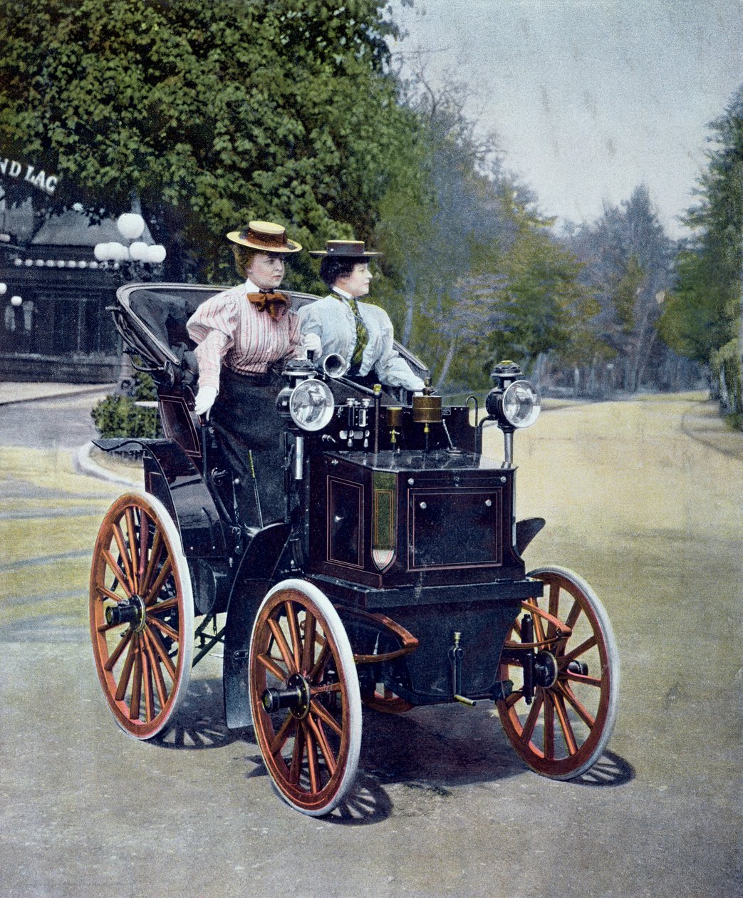 Benzines meghajtású Panhard Levassor Phaeton indítókarral, 1896 (színes bw fotó) alkotó: French School