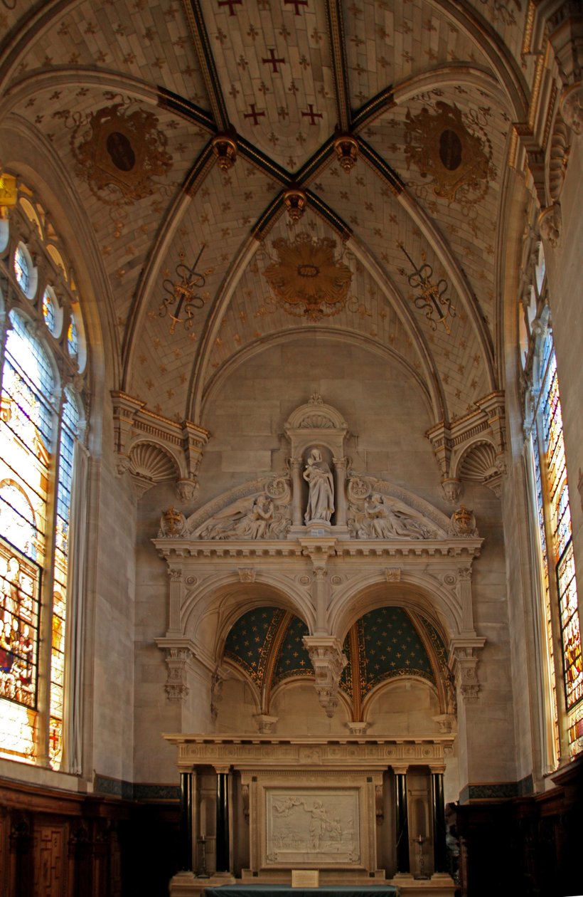 Kilátás a kápolnára a Chantilly kastélyban alkotó: French School