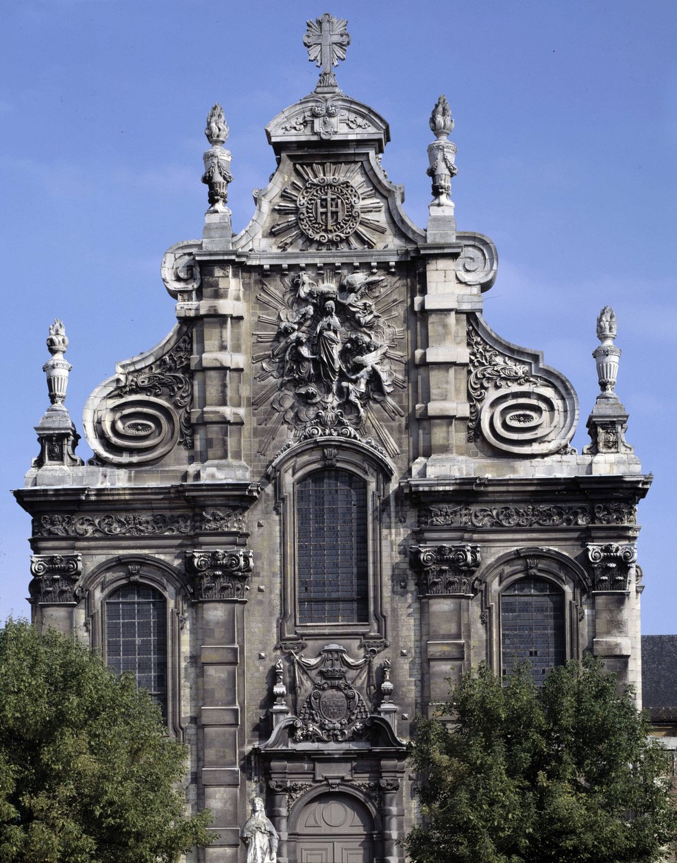 Barokk építészet: Jezsuiták templomának homlokzata (jelenlegi Szakrális Művészeti Múzeum) (1692). Cambrai, North (59). alkotó: French School