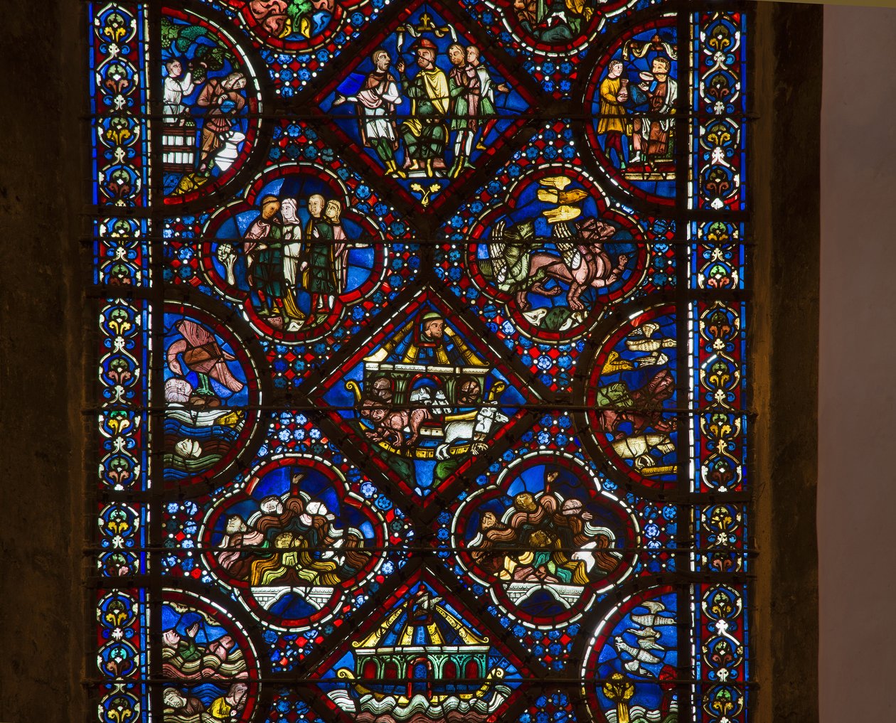 Chartres katedrális, ólomüveg: Noe élete, részletközpont alkotó: French School