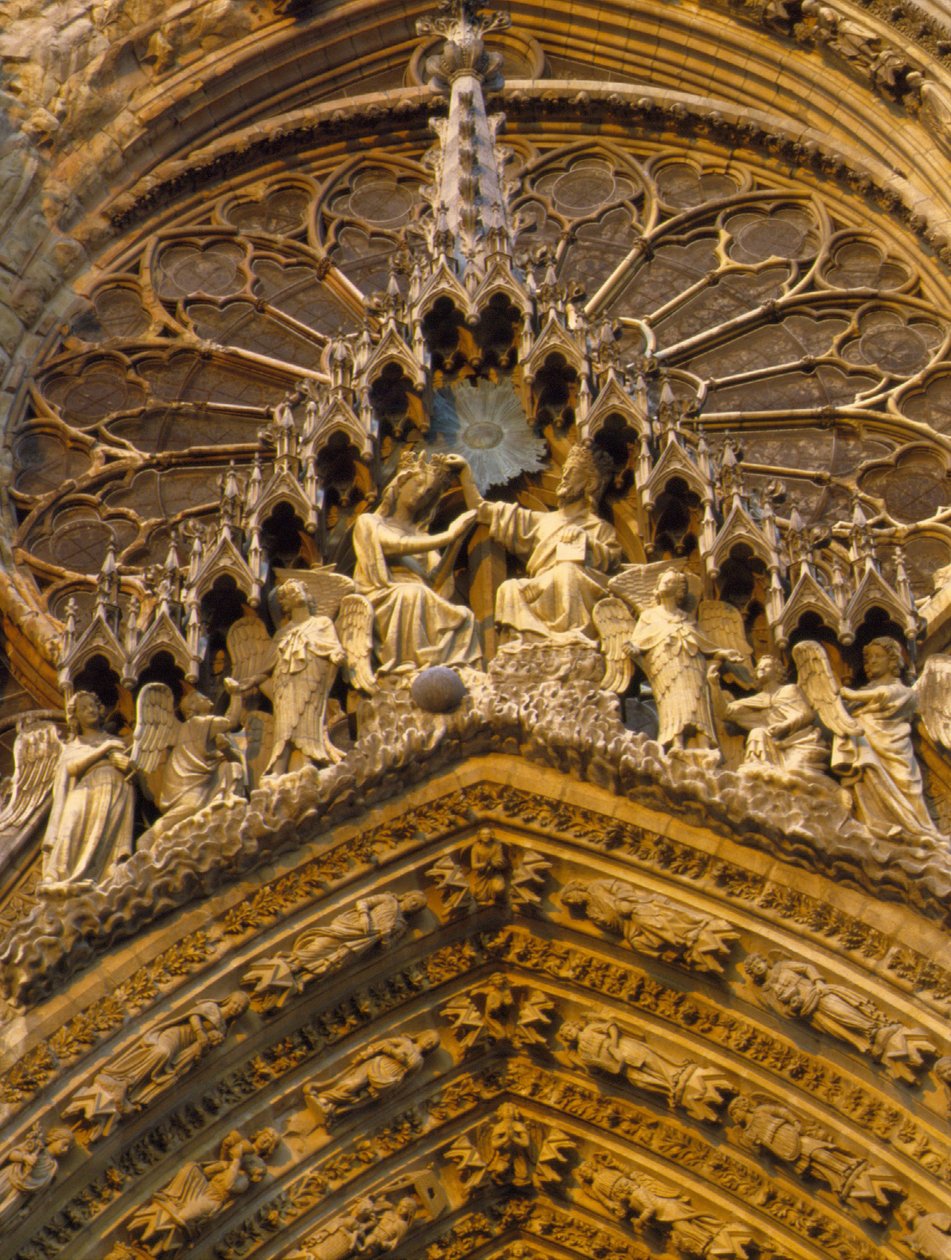 Cathedrale de Reims: a Szűz Koronázását ábrázoló homlokzat (Marne 51) részlete. alkotó: French School