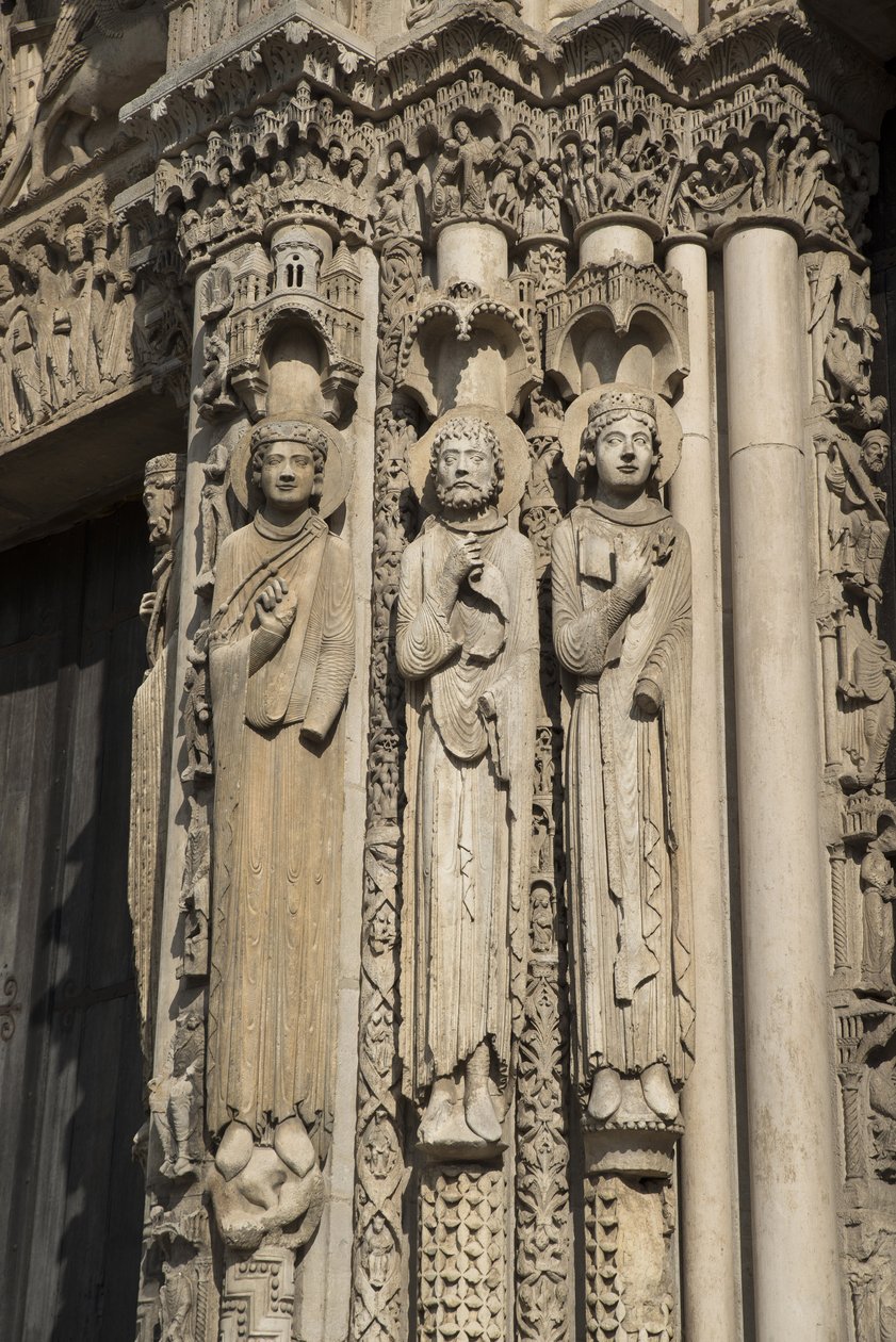 Cathedrale de chartres, az öböl bal oldali kitörésének részlete a királyi kapu jobb oldalán, balról jobbra, egy király, Roland, Louis vii alkotó: French School