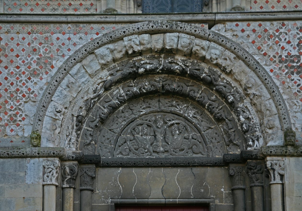 Az északi ajtó egy részletét ábrázolja alkotó: French School