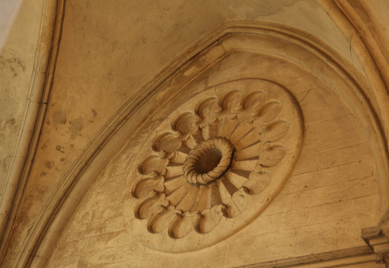 Egy faragott rosace nézetét ábrázolja alkotó: French School