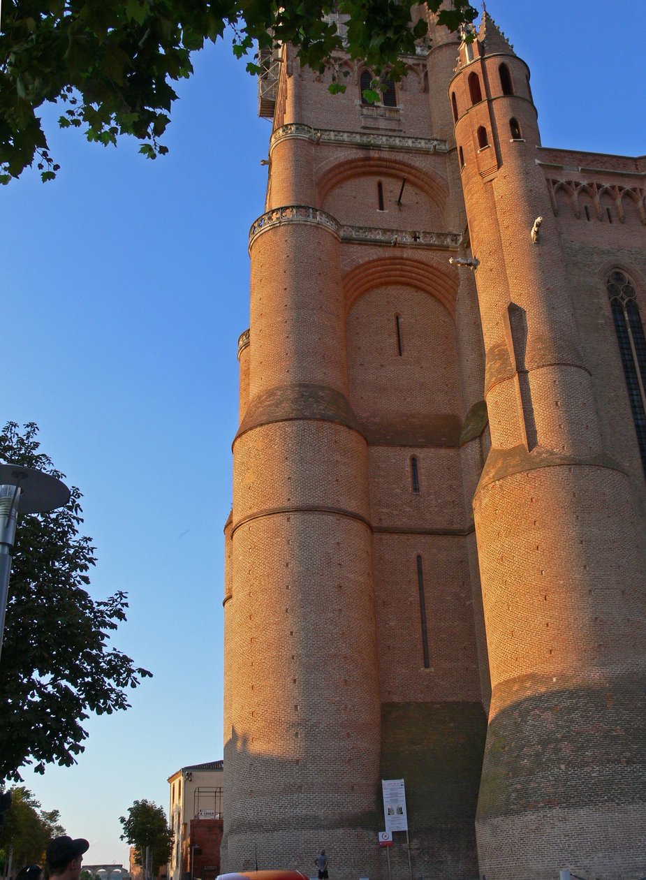 A nyugati tornyot ábrázolja alkotó: French School