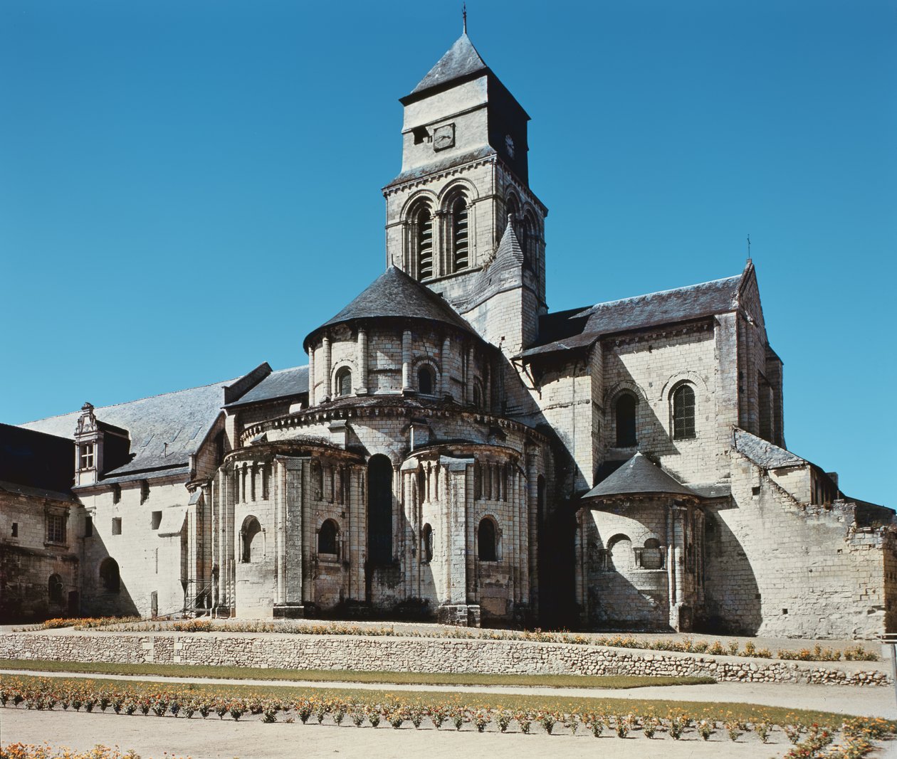 Az apátsági templom külseje alkotó: French School