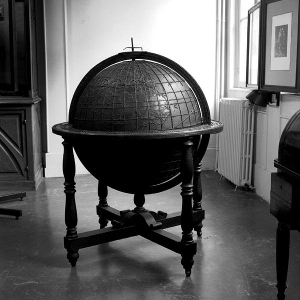 Great Globe for Teaching, 1833-ban rendelt Hesteternek a párizsi Ifjú Vakok Intézete (bronz) (f/w fotó) (a részletekért lásd: 163937) alkotó: French School