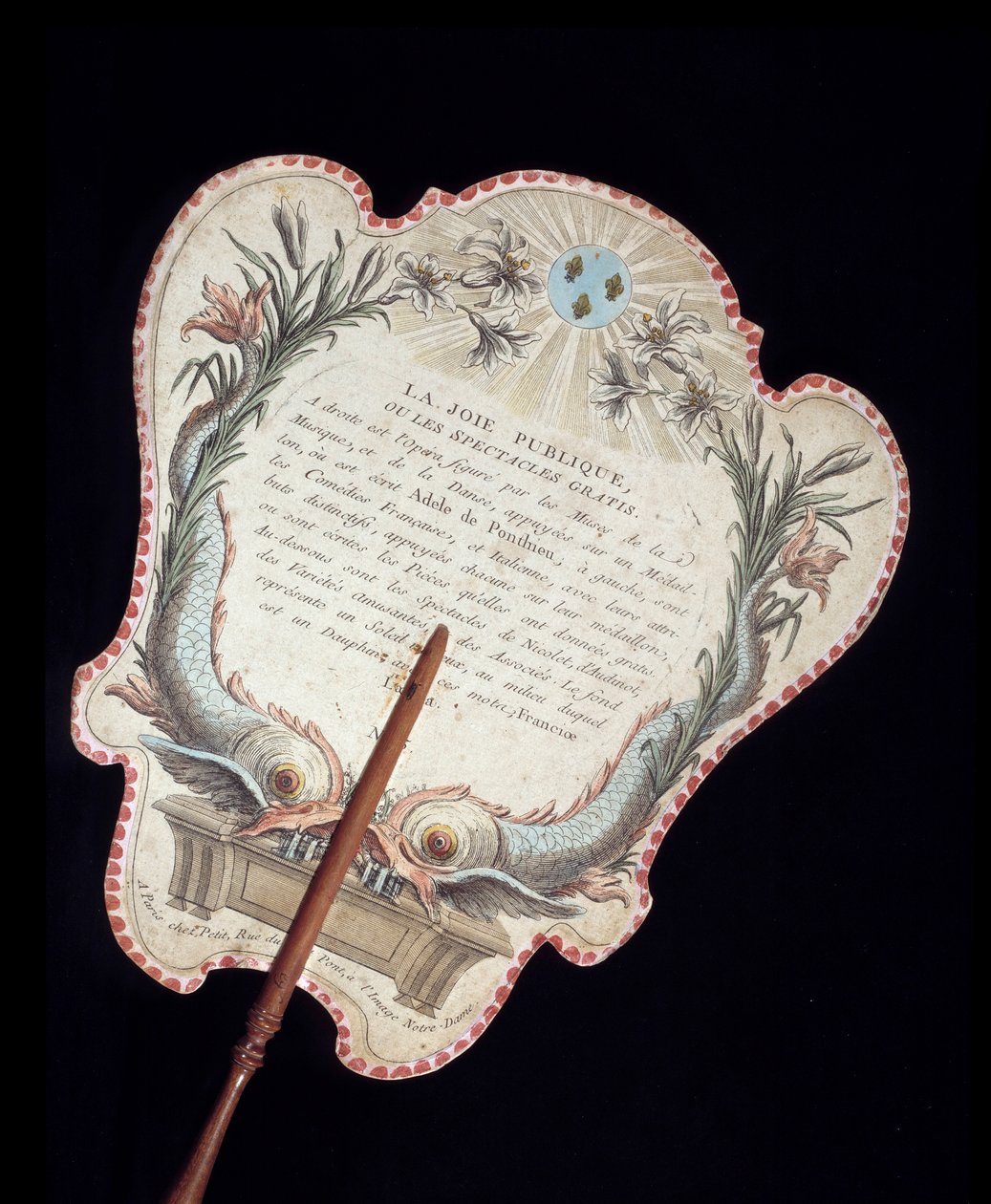 Kézi képernyő. Vissza. Színes gravírozás a kartonon, amely megvédte az arcot a tűz hőjétől. Franciaország 18. század. Párizs, Musee Carnavalet alkotó: French School