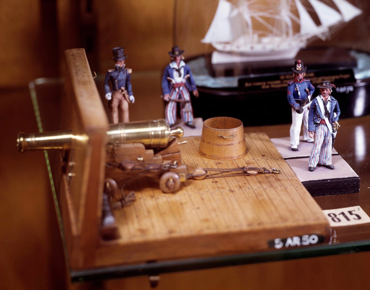 Katonai modell: katonák és a francia haditengerészet miniatúráinak ágyúja. 19. század. Párizs, Musee de la Marine alkotó: French School