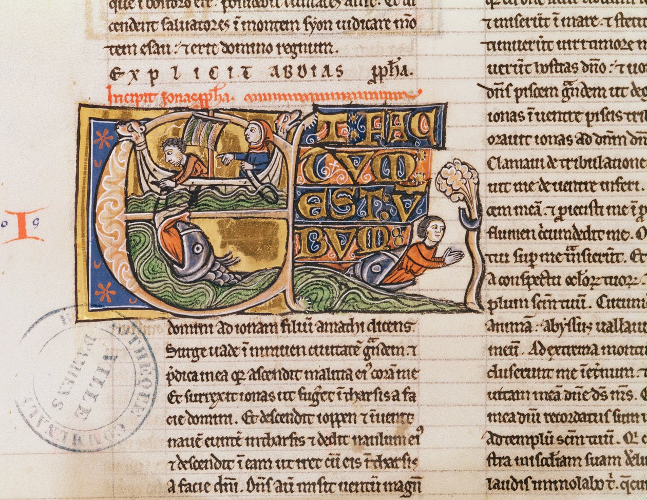 Ms 21 Fol.163v Történelmi kezdetű E, amely Jónást a tengerbe dobását ábrázolja, egy meghatározatlan bibliából alkotó: French School
